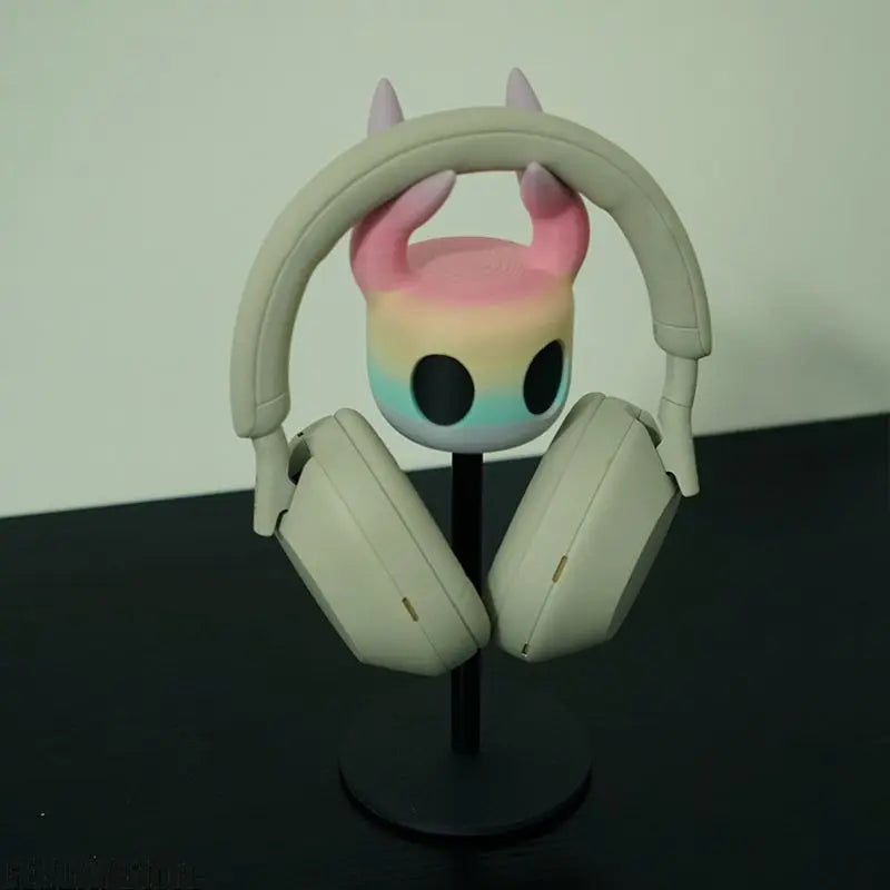 Hollow Knight Game Figure – A Headphone Stand and Controller Holder That Combines Design